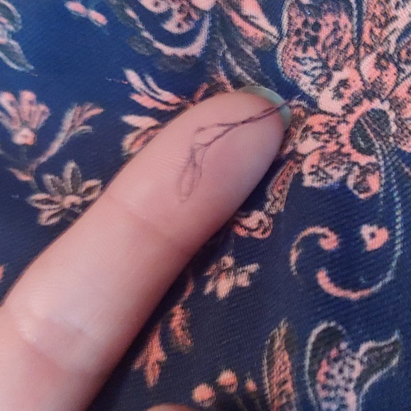 Floral square scarve - Picture 9 of 9